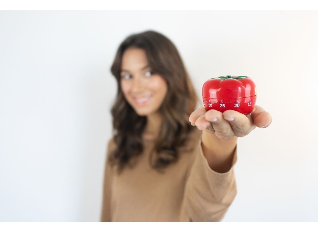 気づいたら今日も何１つ終わらなかったあなたへ！時間を操れる魔法のテクニックとは？！